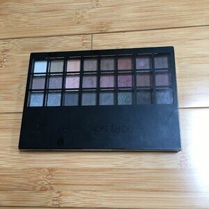 EUC e.l.f. Cosmetics Endless Eyes Pro Mini 32 Eyeshadow Palette